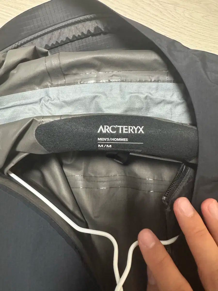 ARC TERYX アークテリクス ZETA SL