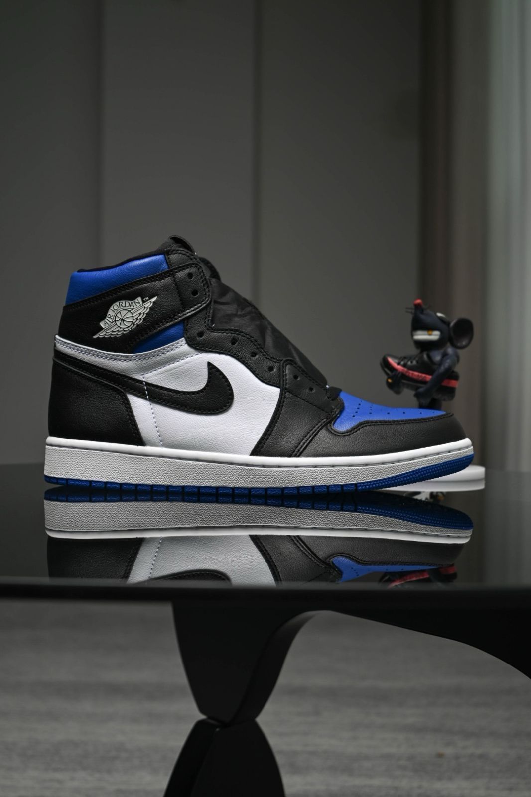 新品未使用 箱付 NIKE AIR JORDAN 1 RETRO HIGH OG "ROYAL TOE" (555088-041) ナイキ エアジョーダン 1 レトロ ハイ OG "ロイヤル トゥ"