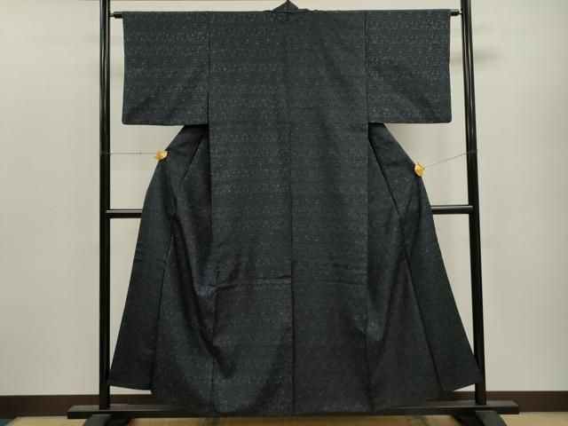 平和屋着物□本場大島紬 横段吉祥文 正絹 逸品 CAAV3664dy