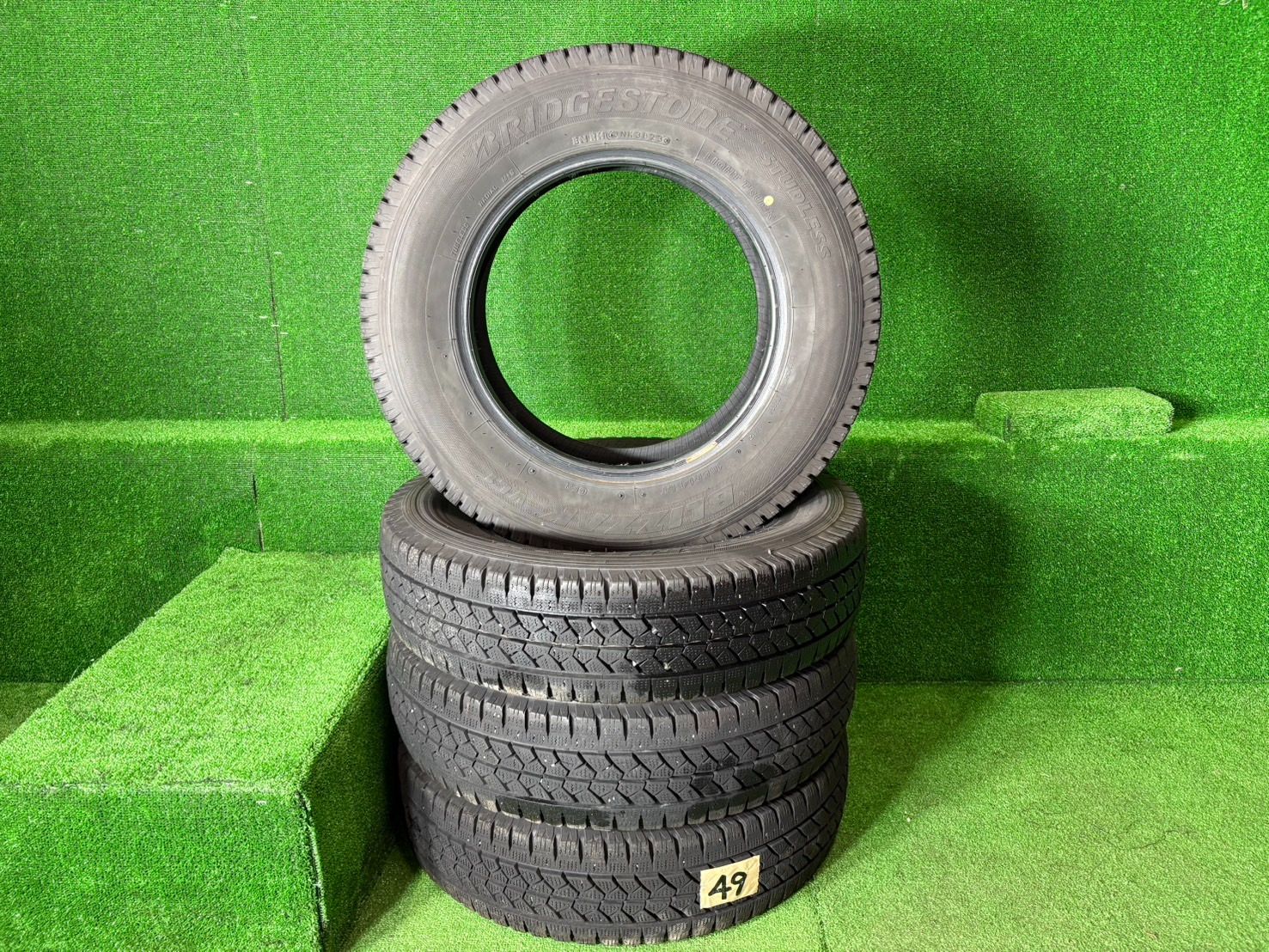 BRIDGESTONE BLIZZAK VL1 165R14 LT 6PR スタッドレス 4本セット 2025年製 残溝8.5mm