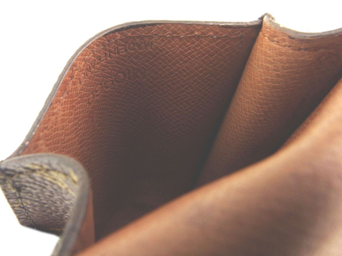 VUITTON