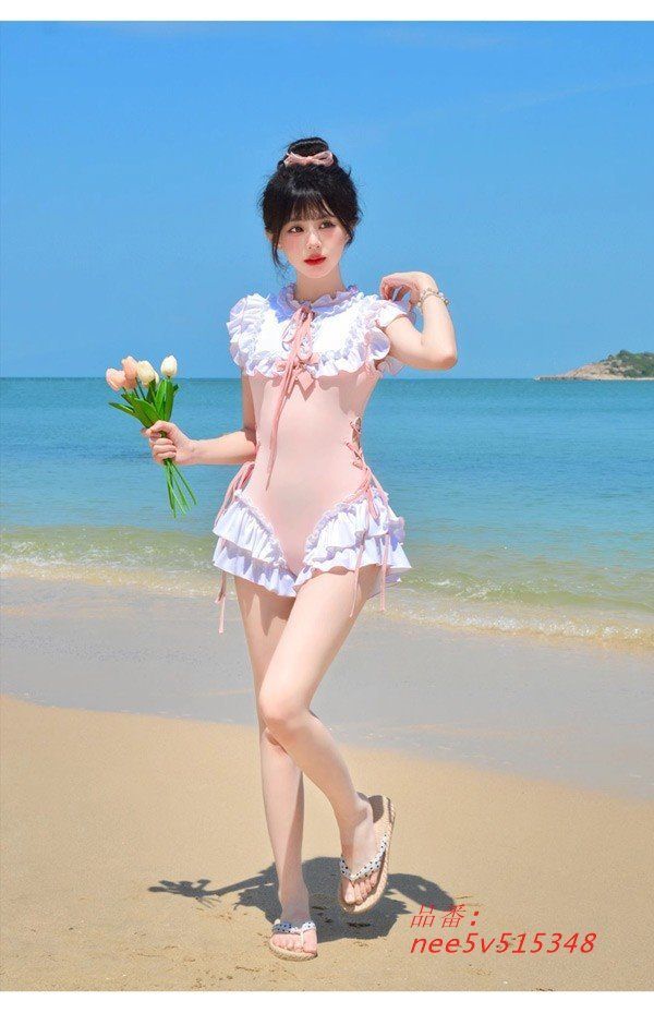 フリル ホワイト