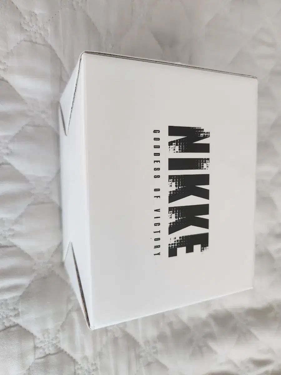 【2025年新作】 勝利の女神 NIKKE ニケ 2周年 シンデレラ 迷水晶球 未開封