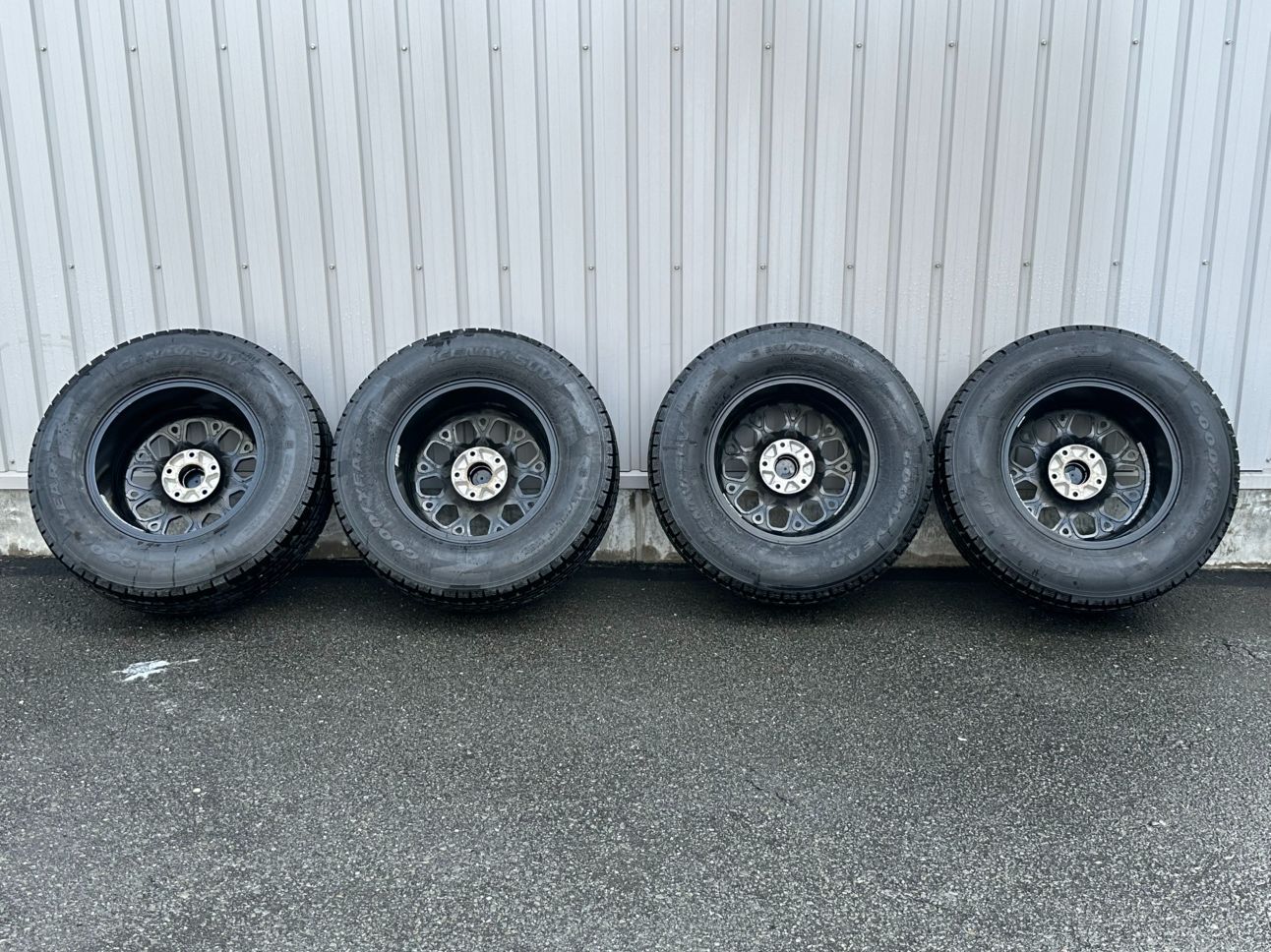 XTREME-J 17インチホイル スタッドレスタイヤ