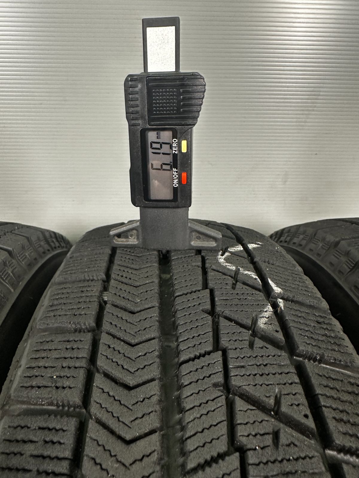送料無料☆155/65R14 ブリヂストン VRX 2020年製 4本 冬タイヤ