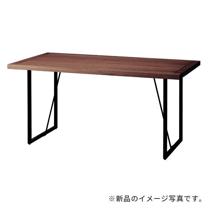 テーブル
