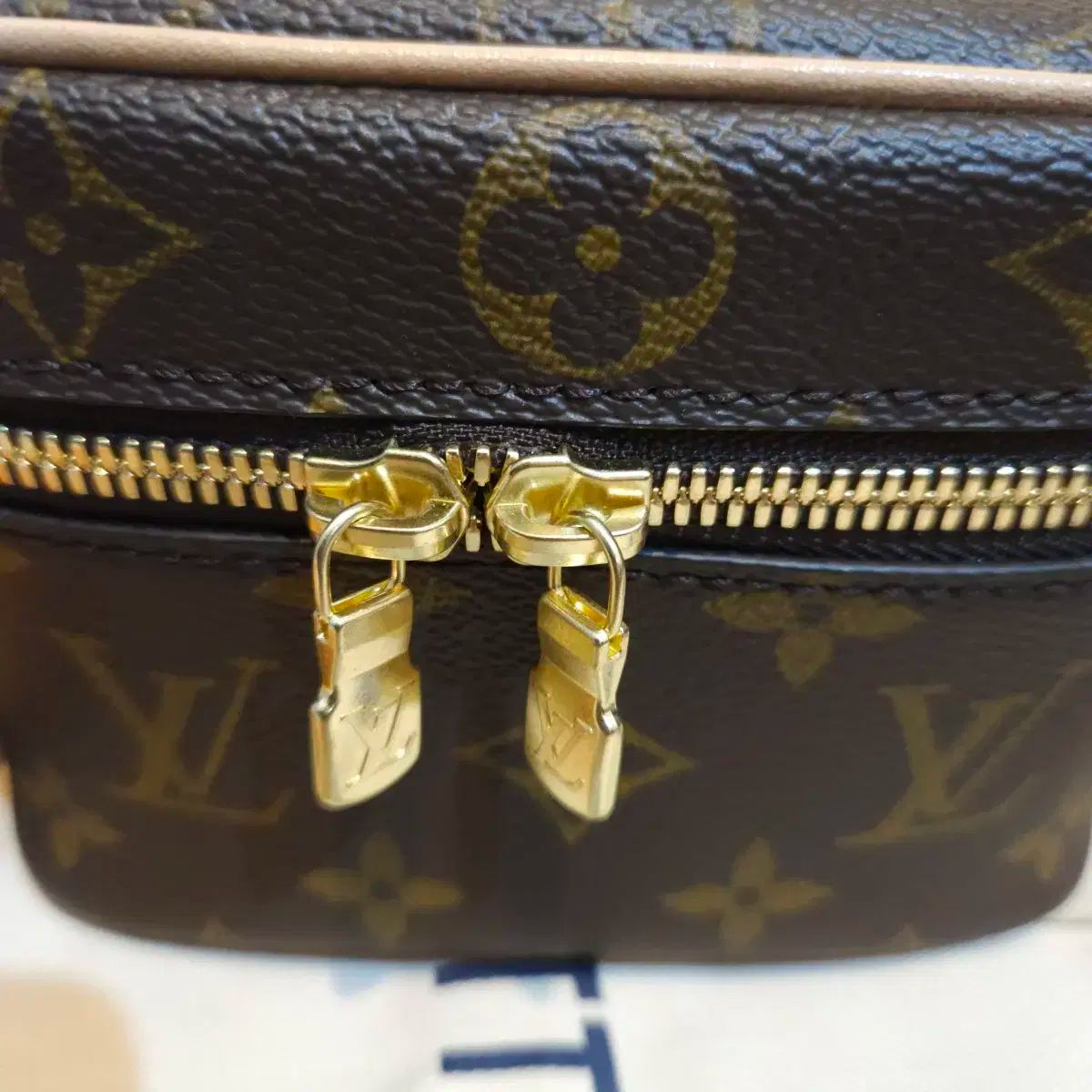 ルイヴィトン 니스 ナノ クラッチバッグ m44936