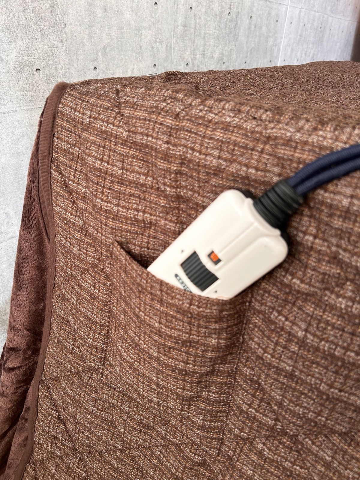 お布団付き ダイニングコタツテーブル ハイタイプ 80×80 MARWIL-DEMENAGEMENTS_CH