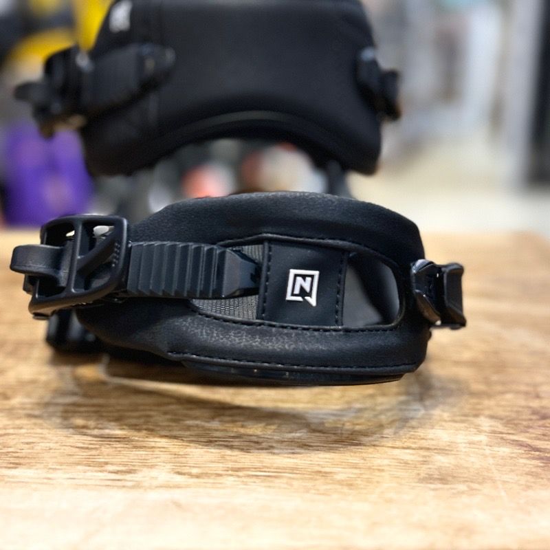 24-25 NITRO STAXX カラー:ASYM Mサイズ ナイトロ メンズ