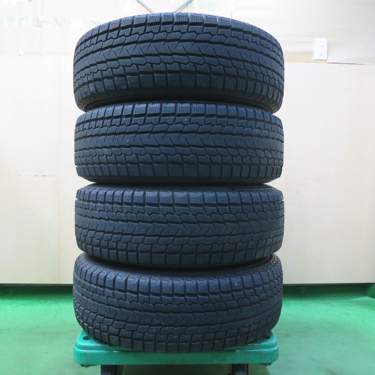 ☆送料無料☆バリ溝215/70R16 100ヨコハマ アイスガードG075 4本