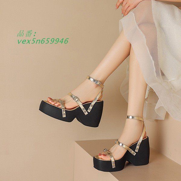 華奢ストラップサンダル レディース かかとあり 夏 キラキラ ベルト