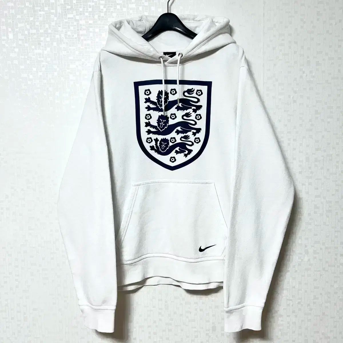 【雷市場（ポンジャン）商品韓国直送】 M 95 Nike(ナイキ） イングランド 国代表 フード付きTシャツ 白