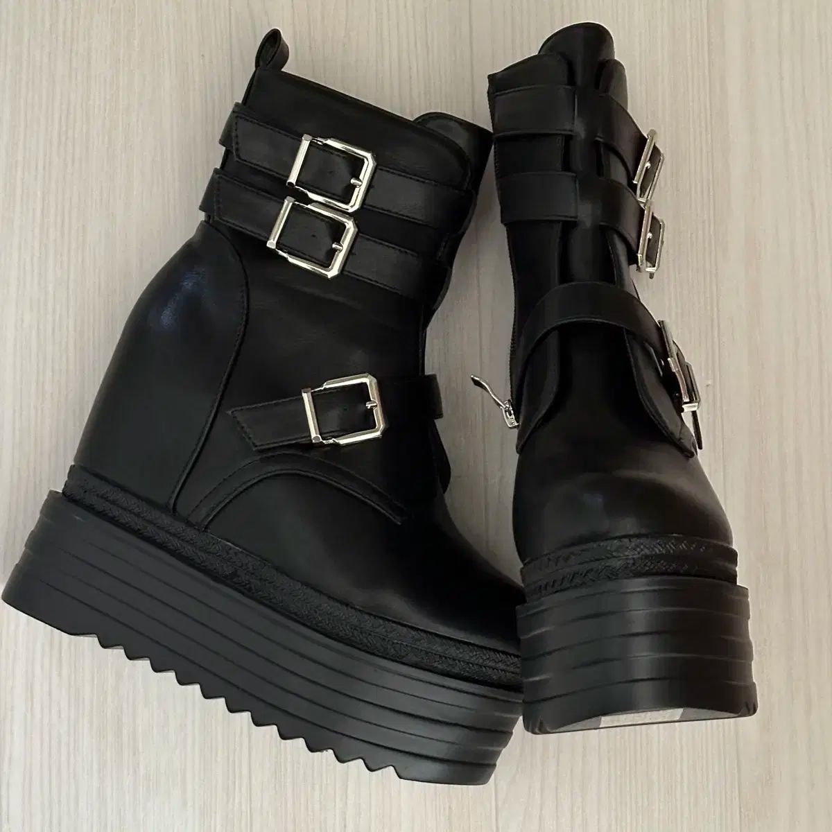 20cm 厚底ブーツ コスプレ 厚底ブラックブーツ（コスプレ用 厚底20cm） - メルカリ