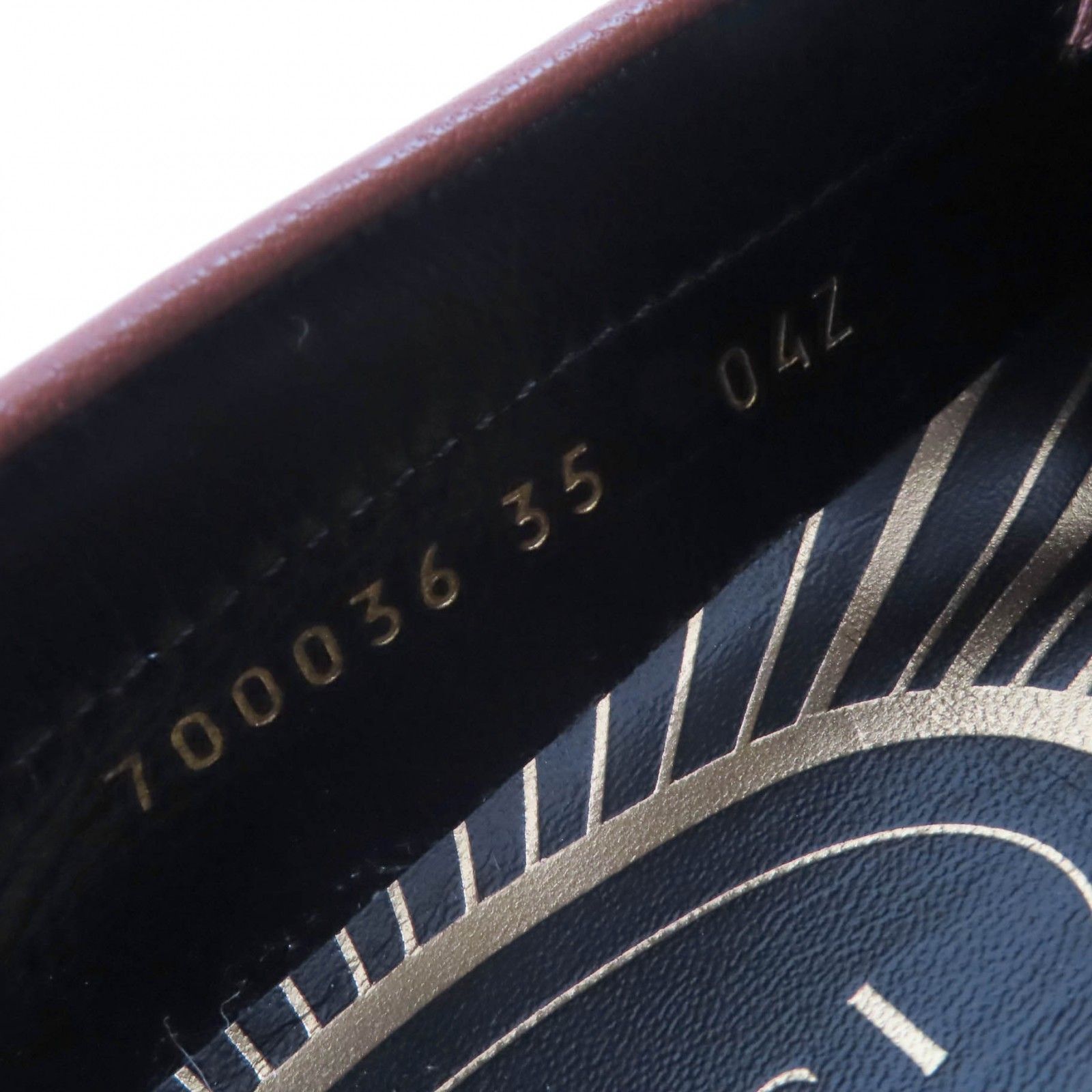 未使用品☆GUCCI グッチ 700036 ロゴメタル レザー ローファー