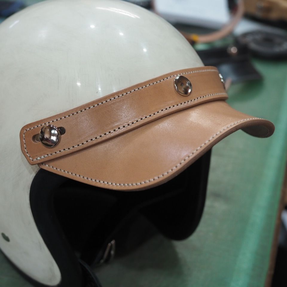 ⚪︎当店オリジナル形状⚪︎ダックテール（ショート）　ヘルメットバイザー　人気の茶芯 ヘルメットバイザー ダックショートバイザー 前上がりストリート