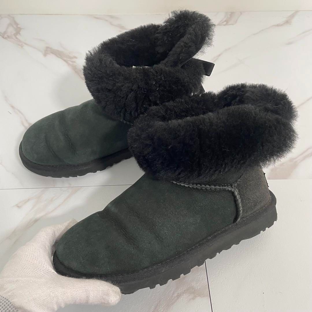 UGG W MINI BAILEY BOW ムートンブーツ 22cm ブラック系 - メルカリ