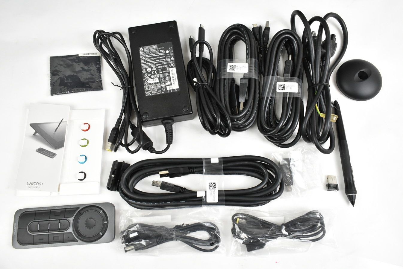 ワコム 液晶タブレット DTH-3220 Cintiq 32 18年製 エルゴスタンド付き 液タブ ペンタブ イラスト ITPLVVP1CFU0-A130-byebye MEBLE-SODAR_PL