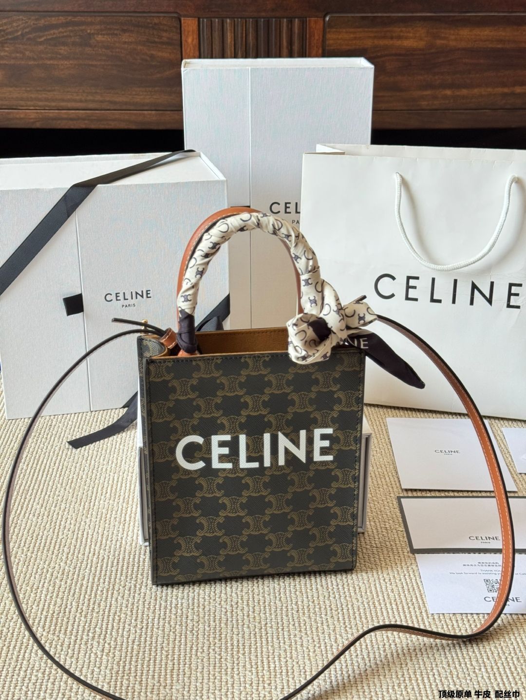 CELINE モノグラム ミニトートバッグ 今日特価】Celine モノグラム トートバッグ｜ミニ & ラージ 2