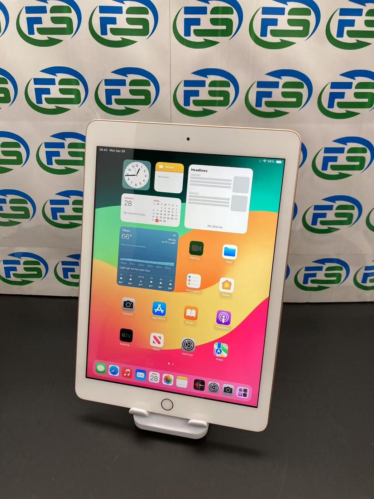 良品 iPad 第6世代 128GB ゴールド Wi-Fiモデル フレーム小傷 良品 iPad 第6世代 128GB ゴールド Wi-Fiモデル フレーム小傷
