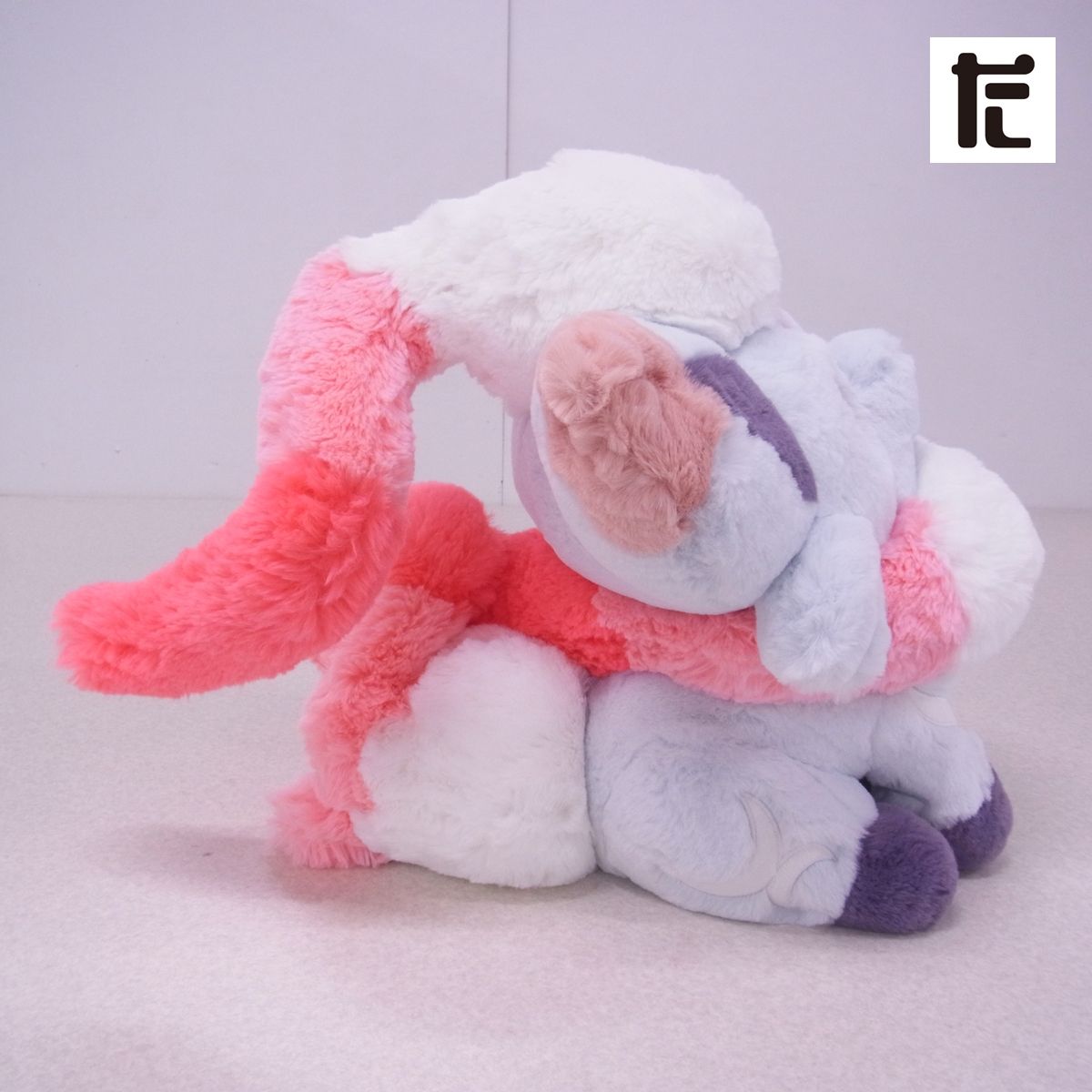 ポケモン★♥ヒスイ　ゾロア♥★ふわふわ抱き　ぬいぐるみ★ポケモンセンター ふわふわ抱きぬいぐるみ ヒスイゾロア ｜【公式】ポケモン