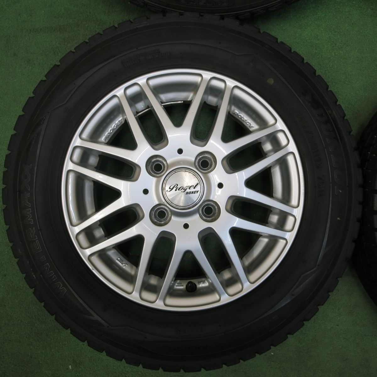 送料無料] バリ溝！8.5分☆スタッドレス 145/80R13 ダンロップ 