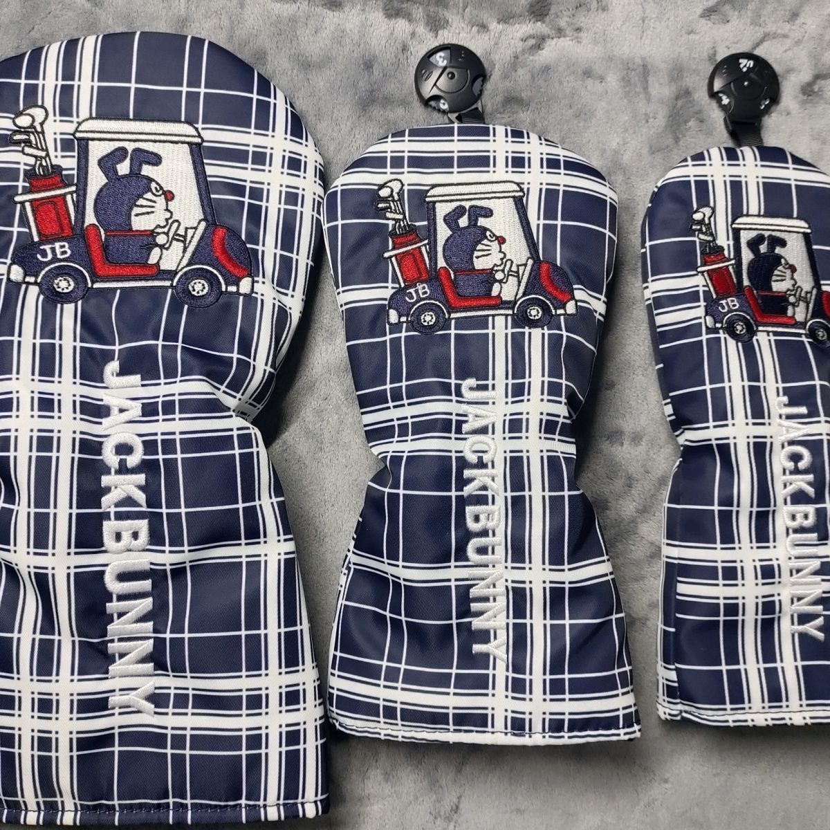 【新製品4点セット】かわいい刺繍ドラえもんゴルフクラブカバー ヘッドカバー 白色 新製品4点セット】かわいい刺繍ドラえもんゴルフクラブカバー