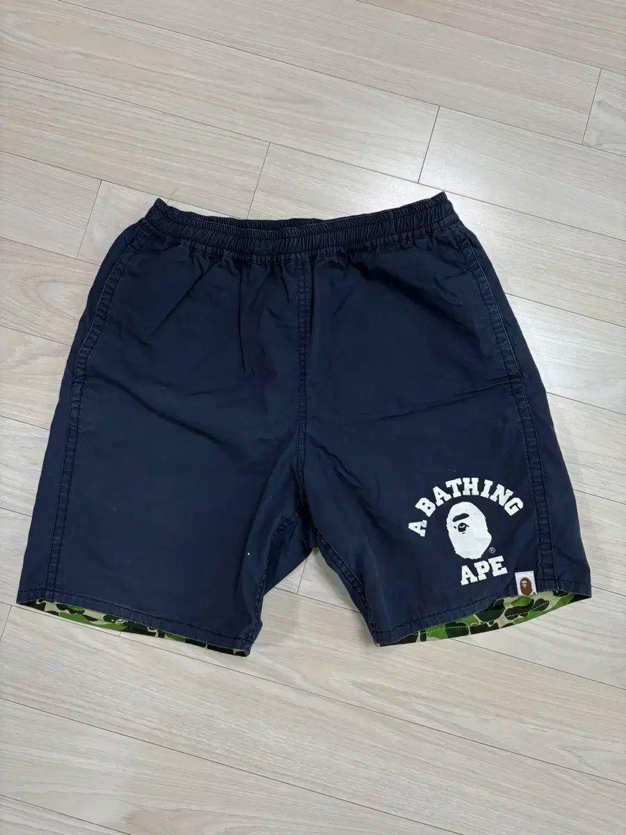 A BATHING APE アベイシングエイプ リバーシブル ハーフパンツ s