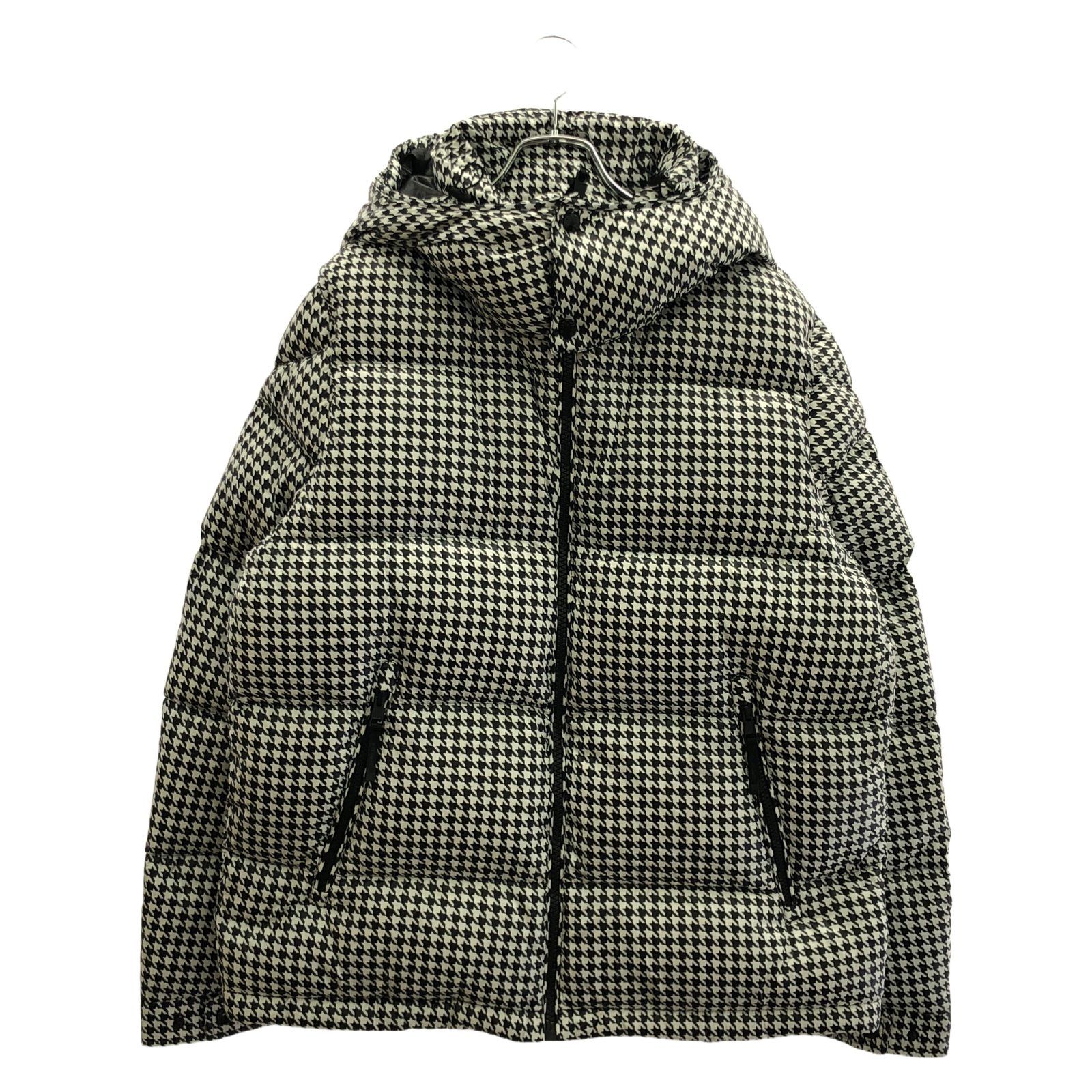 モンクレール MONCLER ダウンジャケット ダウンジャケット ホワイト ナイロン ダウンジャケット レディース Used A