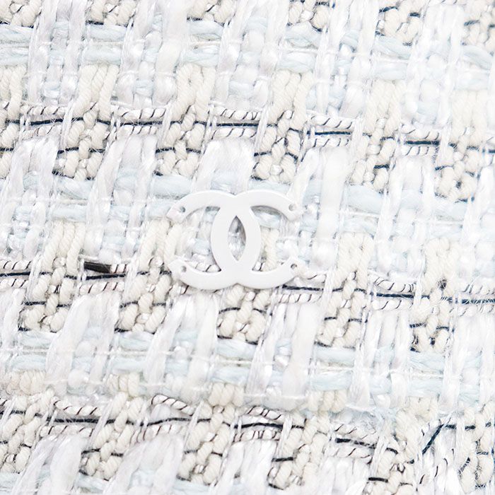 CHANEL シャネル スカート ツイード 05C P24927 COCOマーク ロゴ チャーム コットン × リネン ボトムス レディース サイズ 38 アイボリー サックスブルー フランス製 カール ラガーフェルド期 GULLKHAN_COM