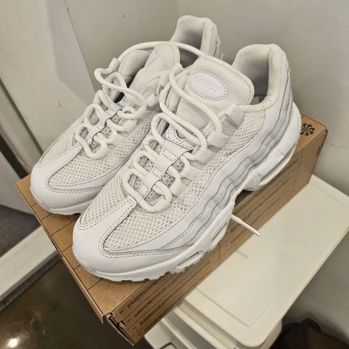 NIKE ナイキ