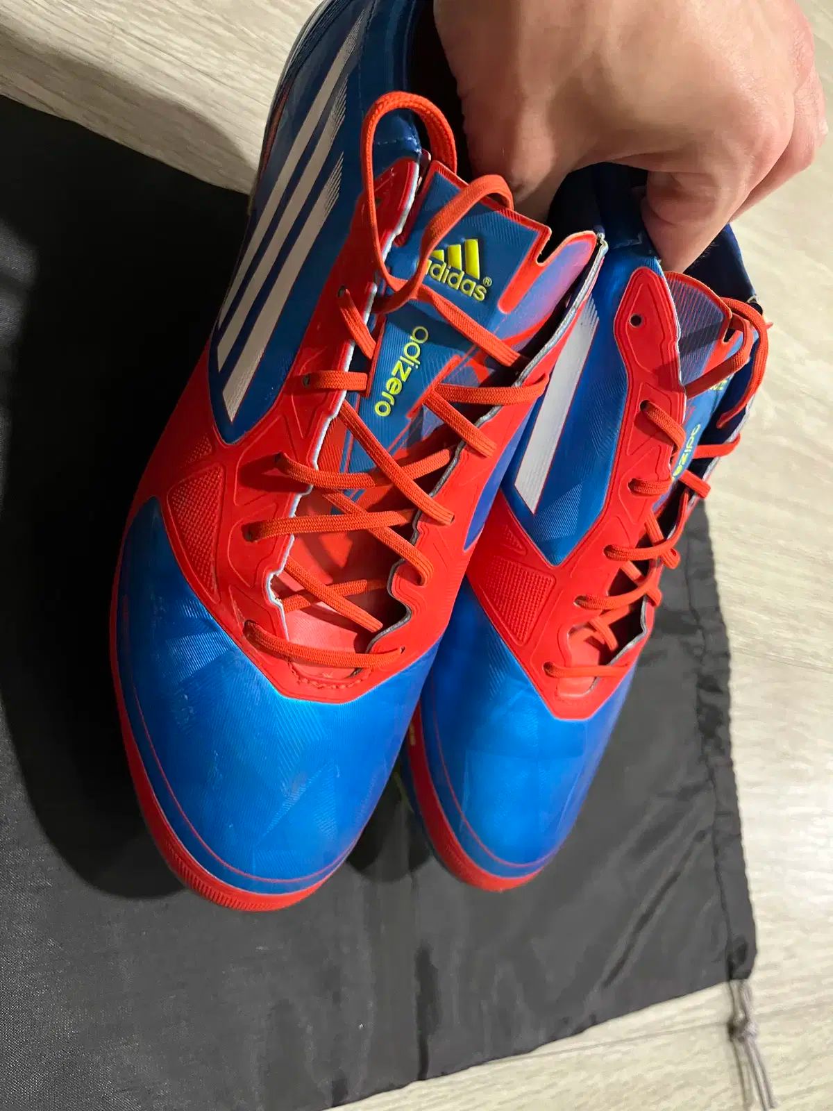 265 サッカーシューズ