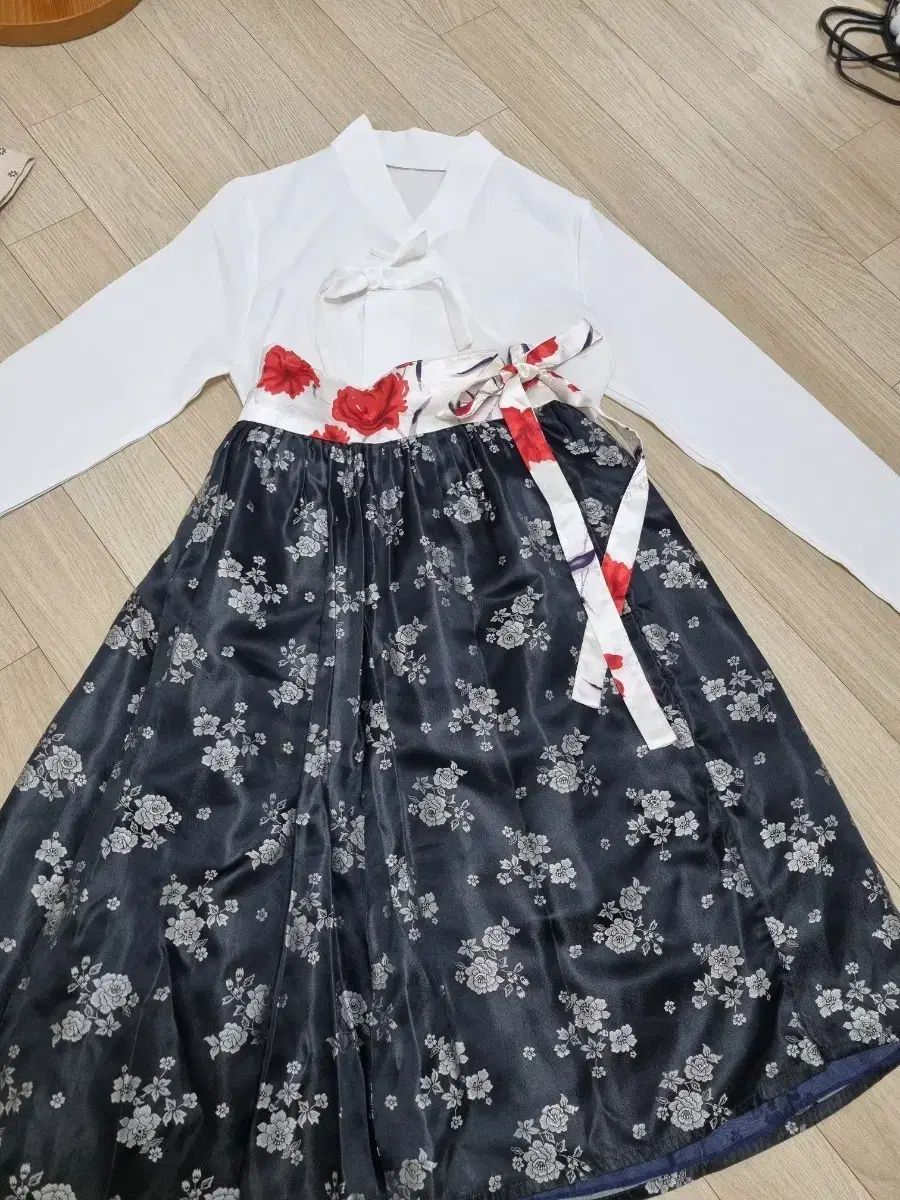 改良チマチョゴリ カジュアルチマチョゴリ チマチョゴリ 羊羅紗 オーガンザ ウエストスカート 披露宴 ゲストルック 卒業