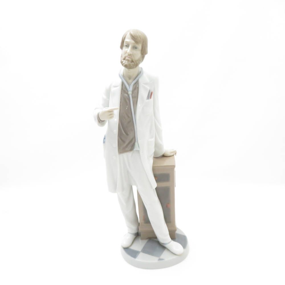 リヤドロ　5948 （医者　陶器人形） 美品 LLADRO リヤドロ 5948 素敵なドクター フィギュリン 1点