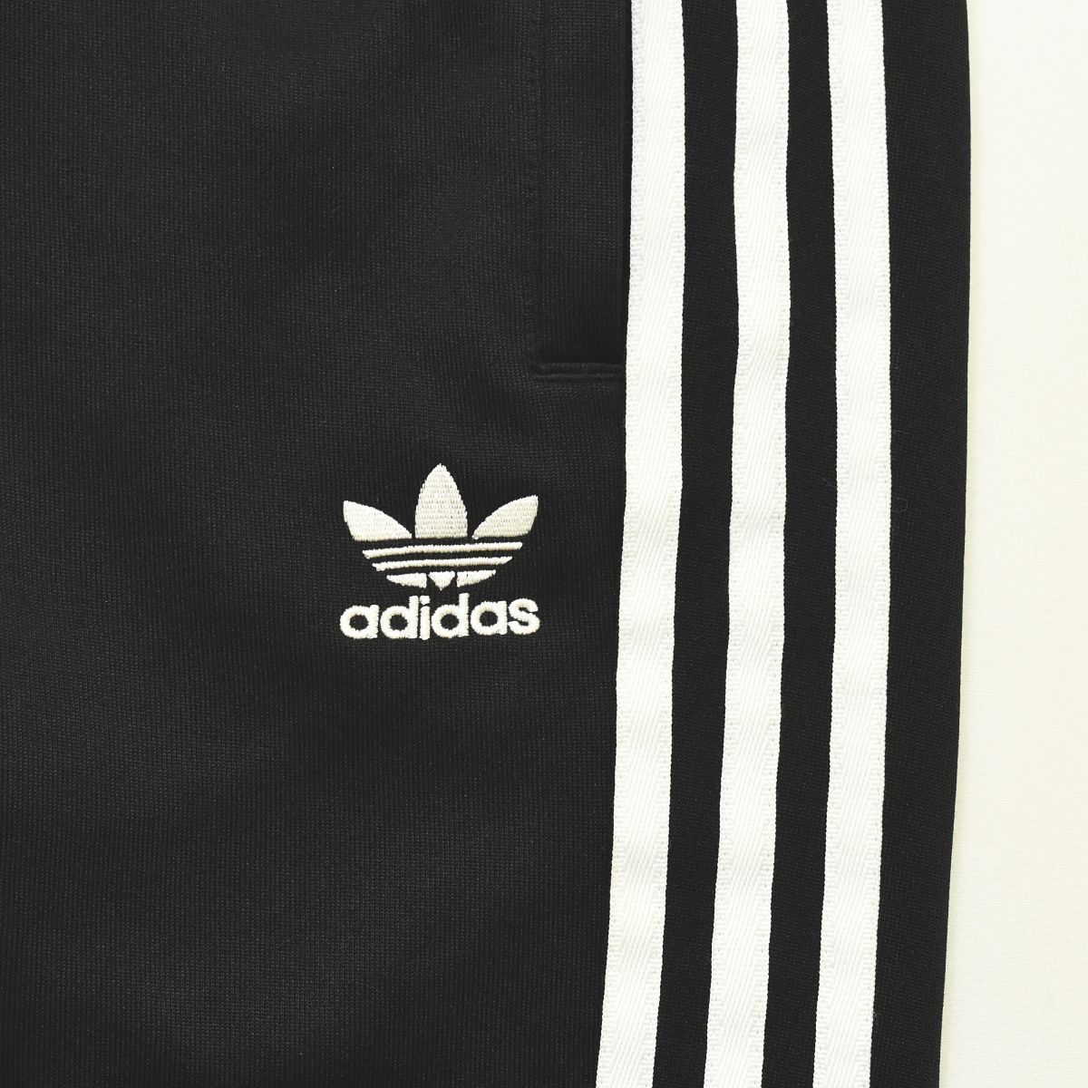 【定番】 アディダス オリジナルス adidas ORIGINALS トラック パンツ XS ブラック スリー ストライプス レディース♪