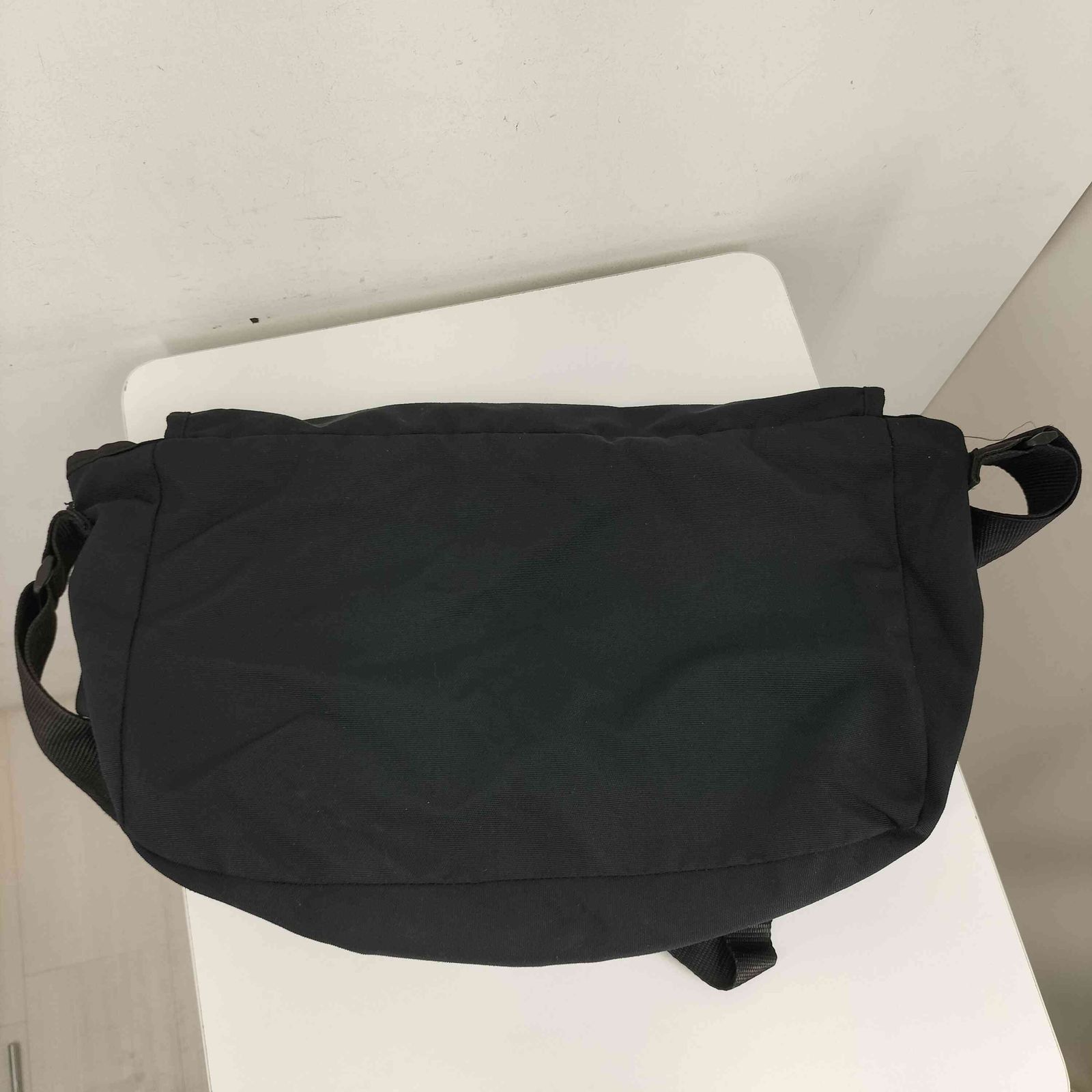 EASTPAK メッセンジャーバッグ 黒　USA製　古着　ヴィンテージ　90s 90s USA製 EASTPAKイーストパック ナイロン ショルダーバッグ 黒