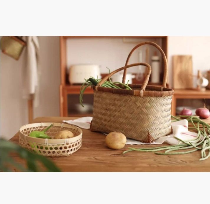 極美品 Rene カゴバッグ パール ラタン素材 天然素材 巾着 極美品 Rene カゴバッグ パール ラタン素材 天然素材 巾着 極美品 Rene