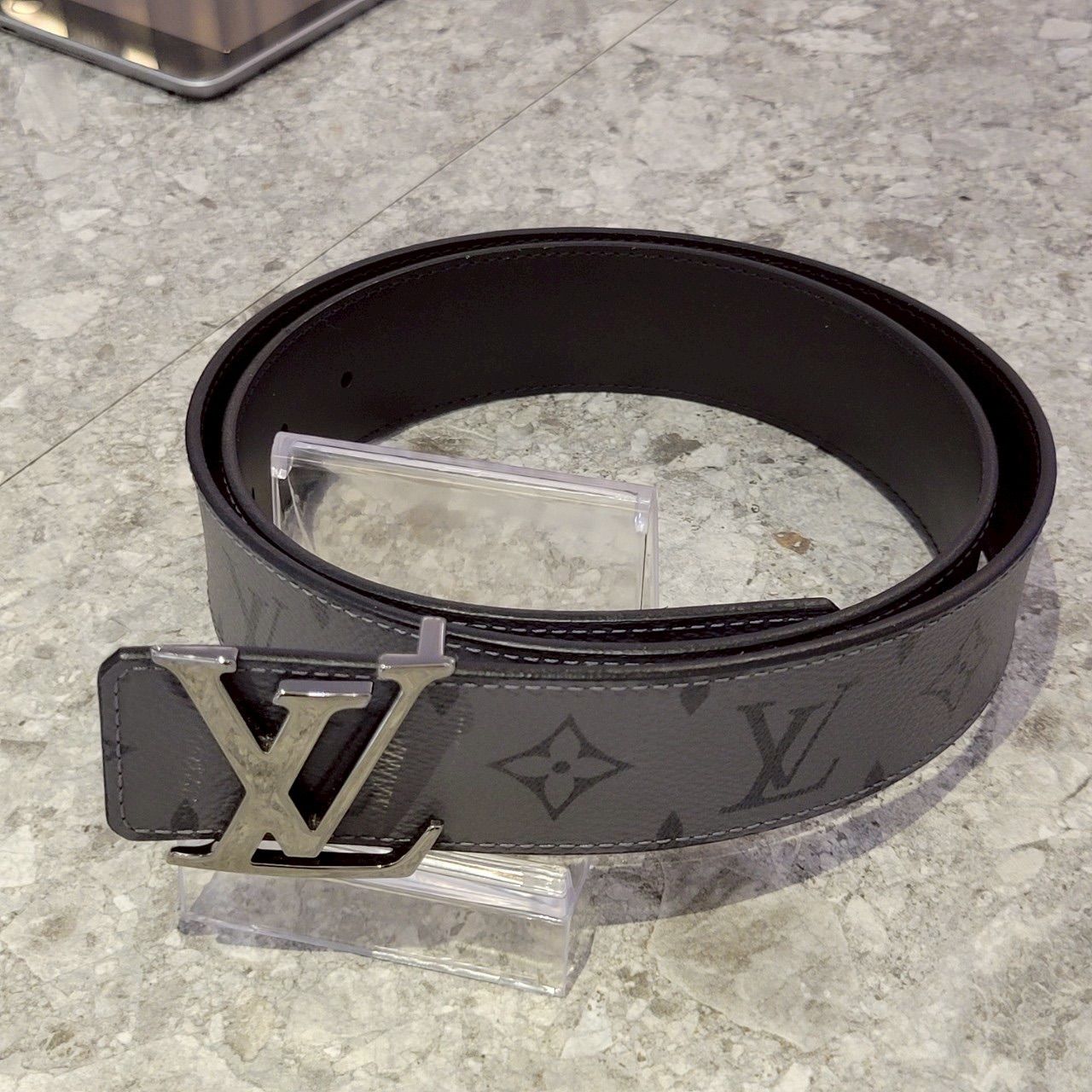 ルイヴィトン LV サンチュール LV イニシャル ベルト エクリプス