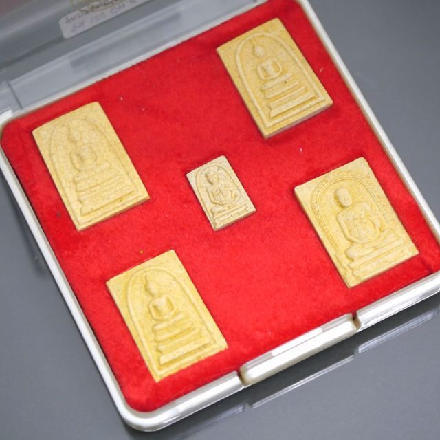タイ-ワット ラカンのプラクルアン 5個セット タイ仏歴2537年|1994年第五世代プラ タイでは超有名なお守りの一種です |タイのお守り|エスニック|アジアン雑貨