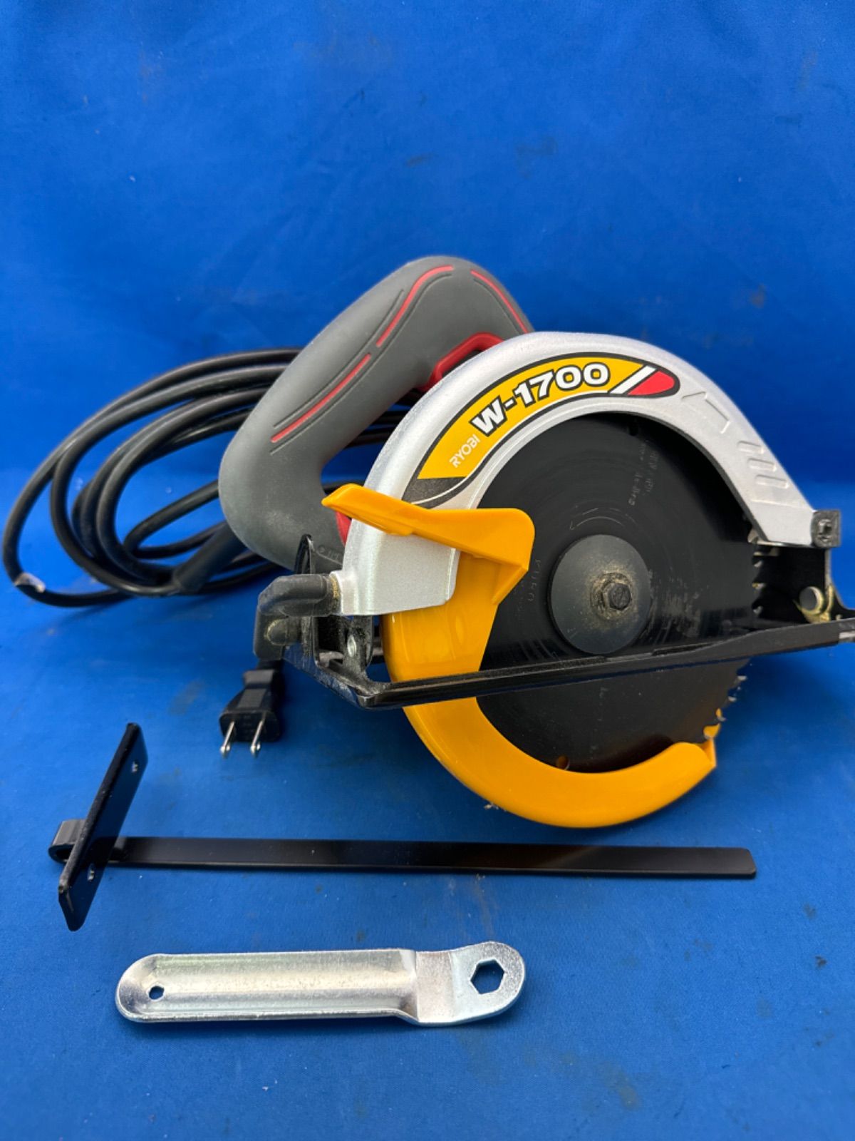 リョービ W-1700 丸ノコ【リライズ野田愛宕店】【店頭取引限定】【中古品】1点限り早い者勝ち！ リョービ 丸ノコ W-1700 （直送品） - アスクル