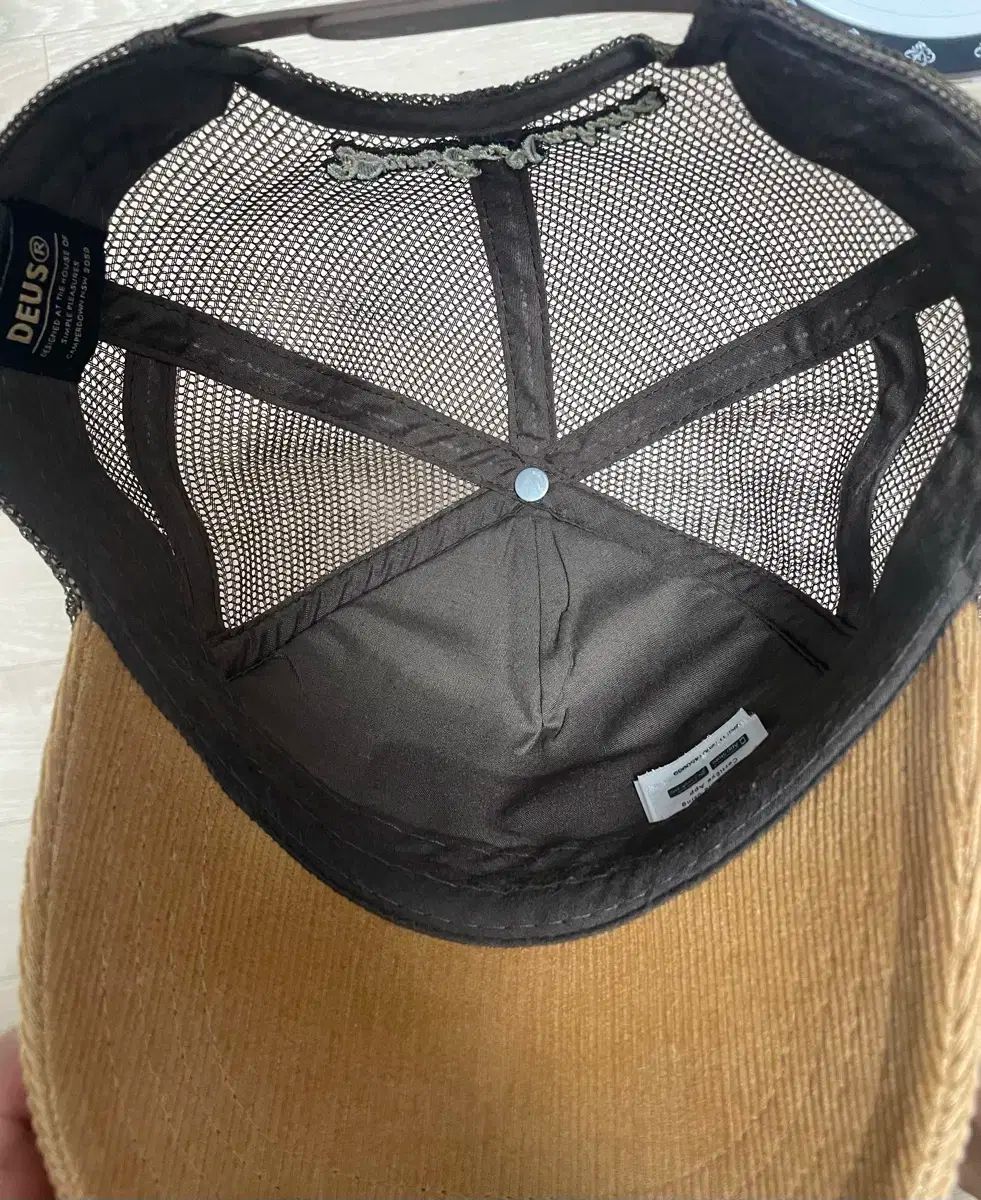 デウス ゴールデン メッシュキャップ