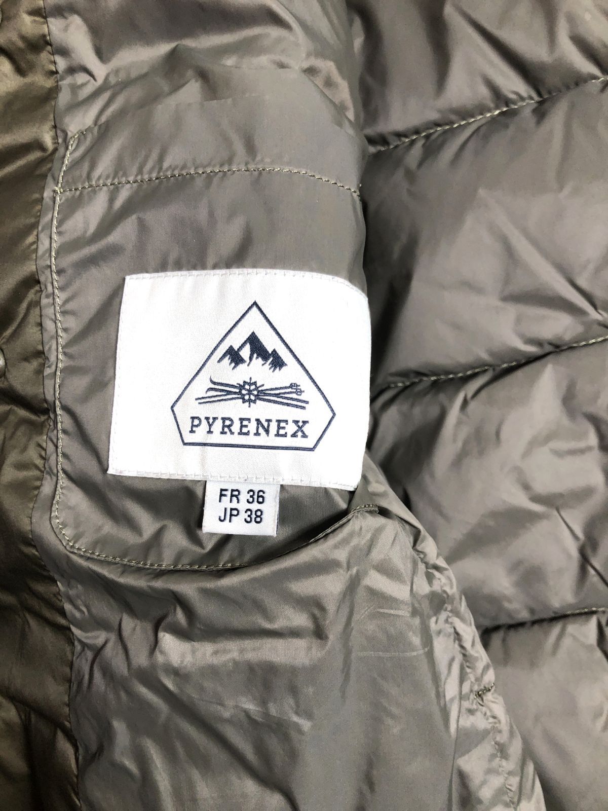 DH579】PYRENEX ピレネックス カンヌ ノーカラー ダウンジャケット