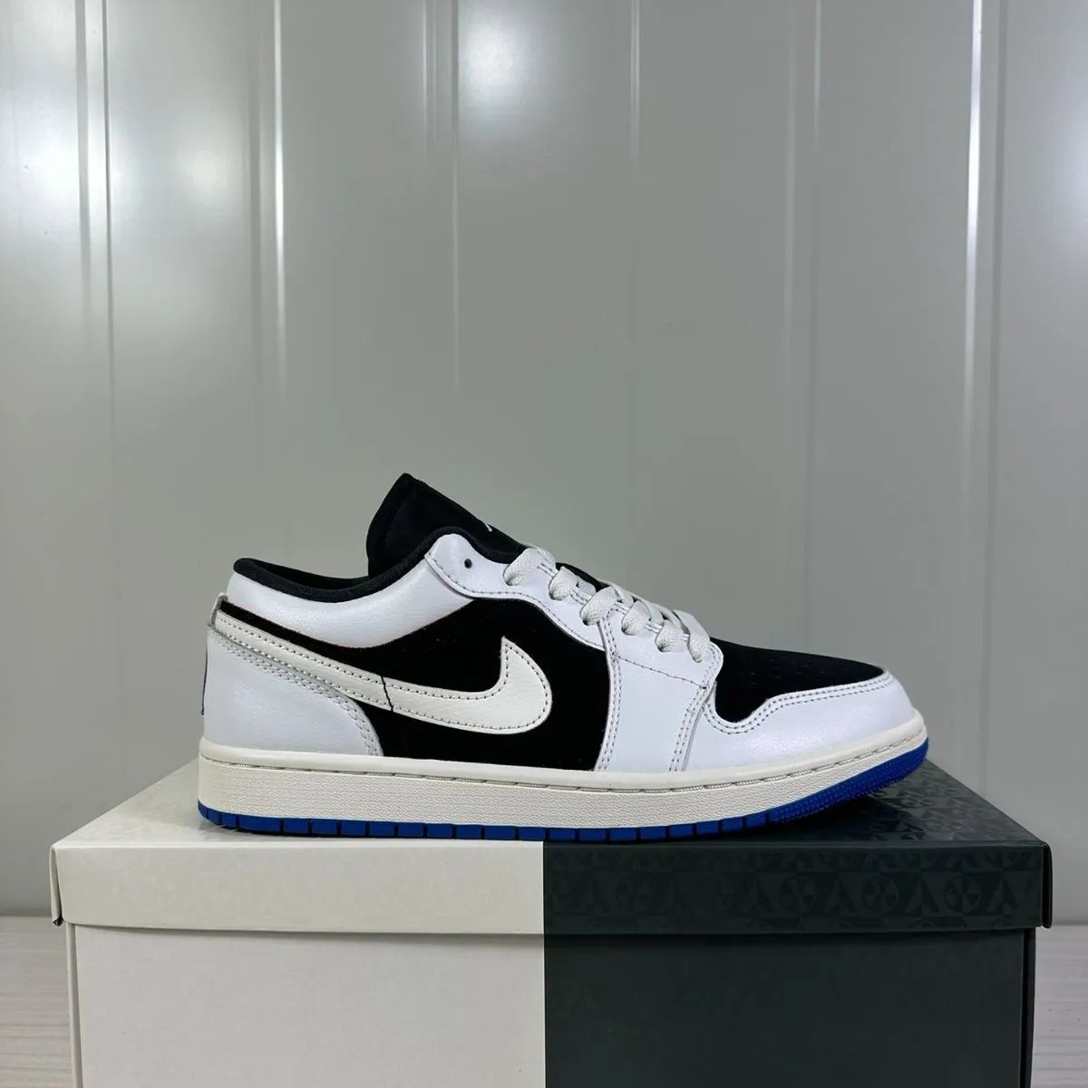 新品未使用 NIKE Jordan Air Jordan 1 Low“Quai 54” ホワイトブラック - メルカリ