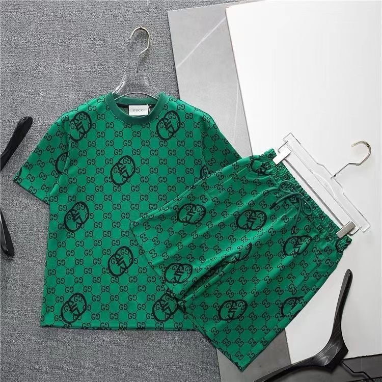 2019春夏新作半袖スーツ GUCCI メンズ ラウンドネック クラシック ロゴ 半袖 Tシャツ ショーツ 上下◆セット グリーンa32