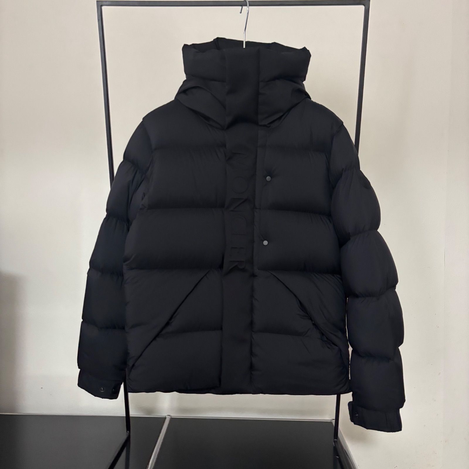 モンクレール Madeira サイズ3 MONCLER】Madeira フロントロゴ