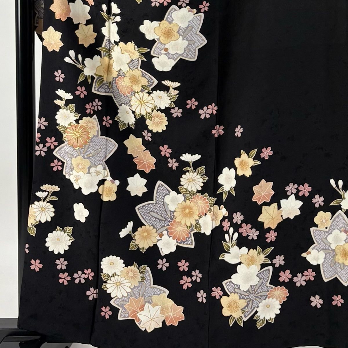 振袖 身丈160cm 裄丈66cm M 袷 桜 菊 金糸 金彩 黒 正絹 美品