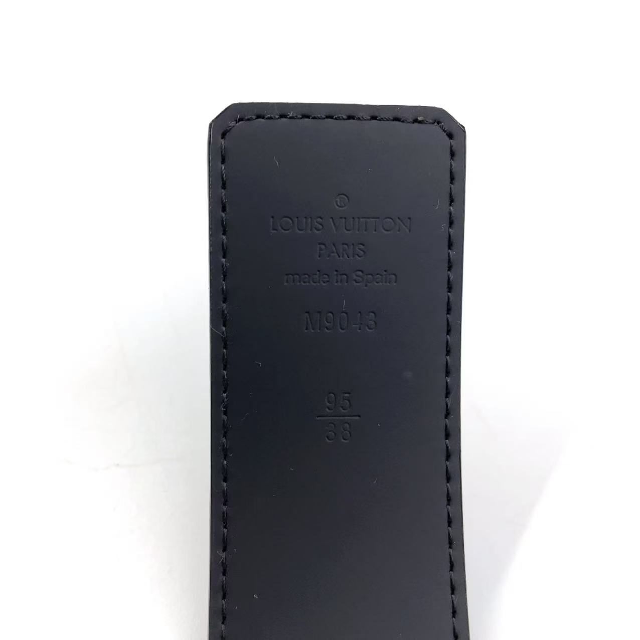 Louis Vuitton モノグラム　レザーベルト ブラック　リバーシブル LOUIS VUITTON （未使用 展示品）ルイ ヴィトン LV イニシャル