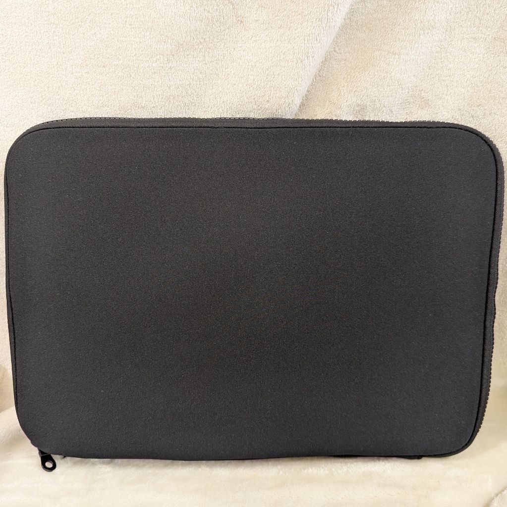 TXT PPULBATU FINDING MOA OFFICIAL MERCHANDISE タブレットポーチ