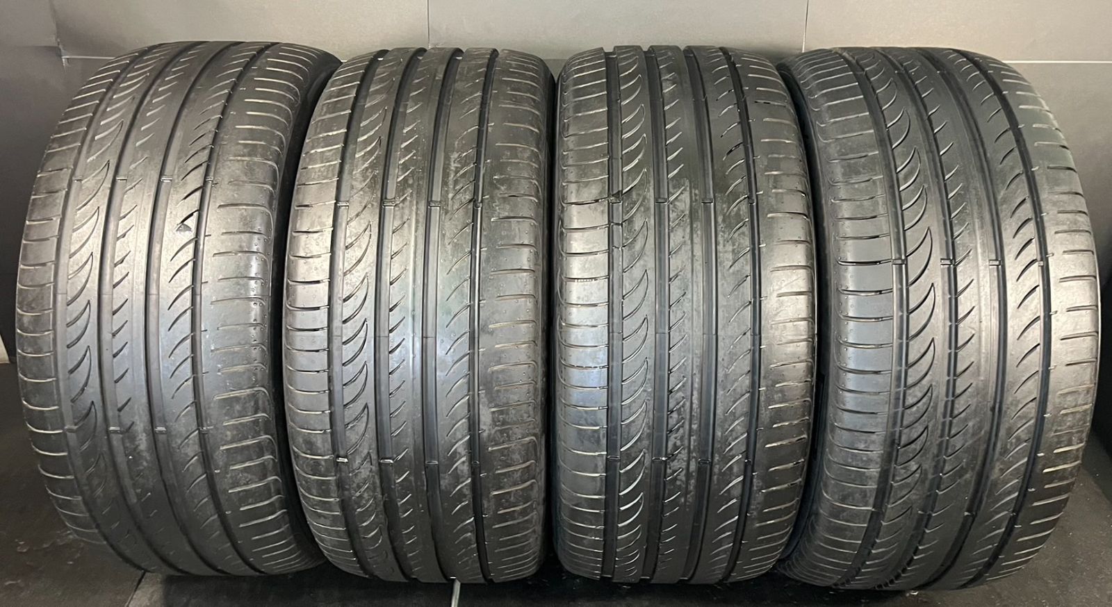 新品同様　イボイボ　2024年製　ピレリ　パワジー　215/60R17　バリ溝 PIRELLI ピレリ パワジー 215/60R17 96H◇PIRELLI POWERGY 正規