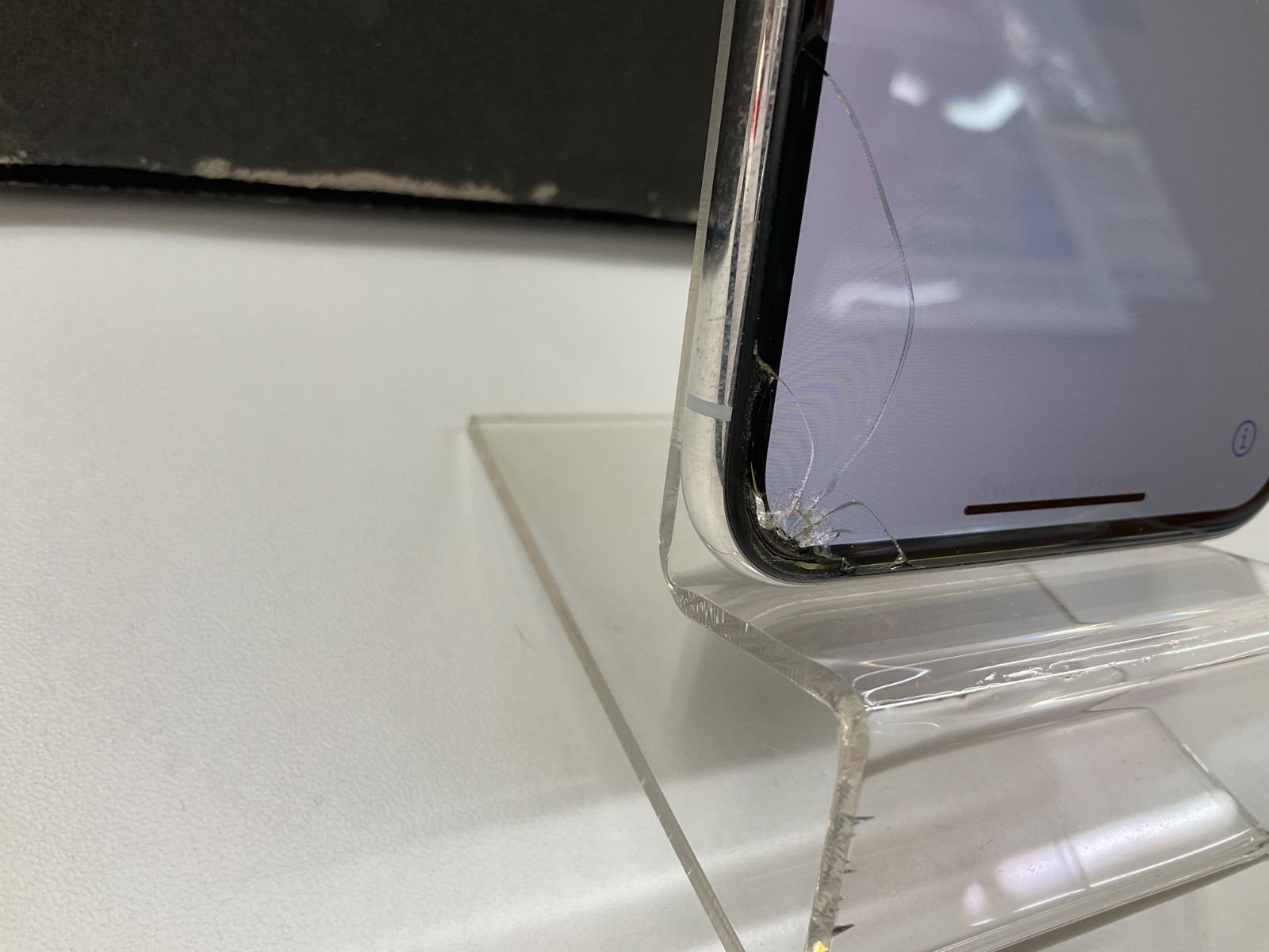 ジャンク品】iPhoneX シルバー/64GB - メルカリ