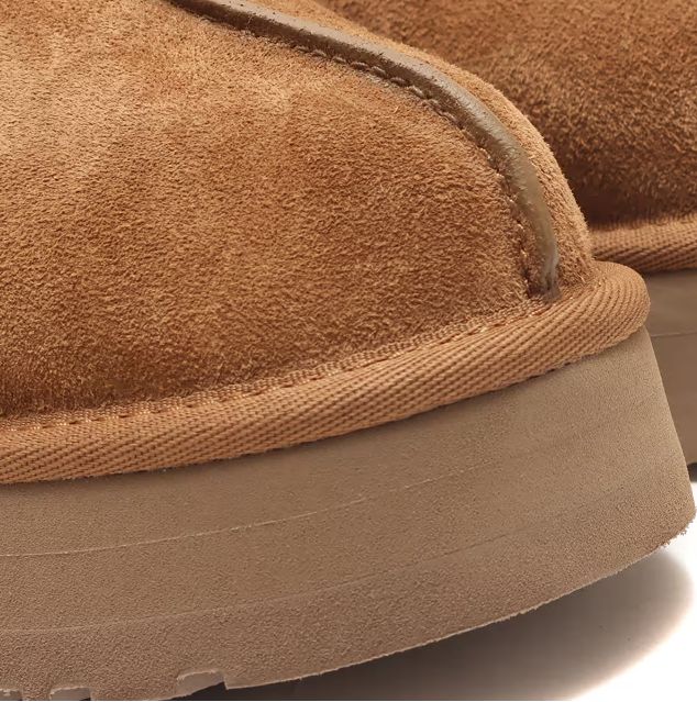 UGGブーツ】UGG アグ ショートブーツ ムートン サンダル Disquette スエード スリッポン 厚底 プラットフォームソール UGG  WOMENS DISQUETTE CHESTNUT 1122550アウトレット品 新品未使用 - メルカリ